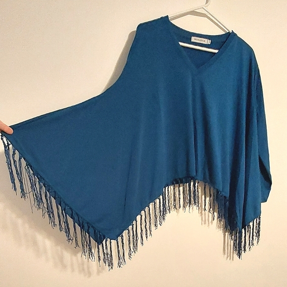 MISSLOOK Tops - 🎉Host Pick🎉 MISSLOOK Jewel Tone Long Sleeved Fringe Bottom Crop Top EUC Size S
